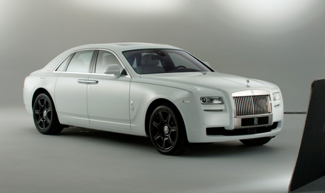 Rolls-Royce-Ghost-Black-and-White-(1)