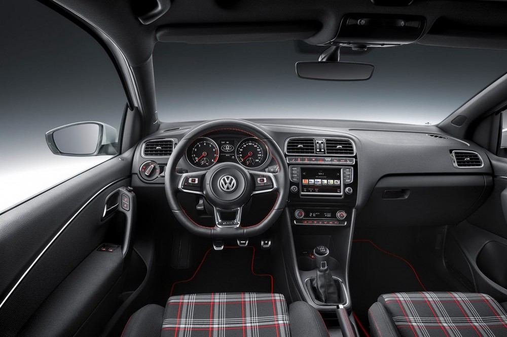تحديثات فولكس واجن بولو 2015 2015-VW-Polo-GT-Facelift-11-1000x666.jpg