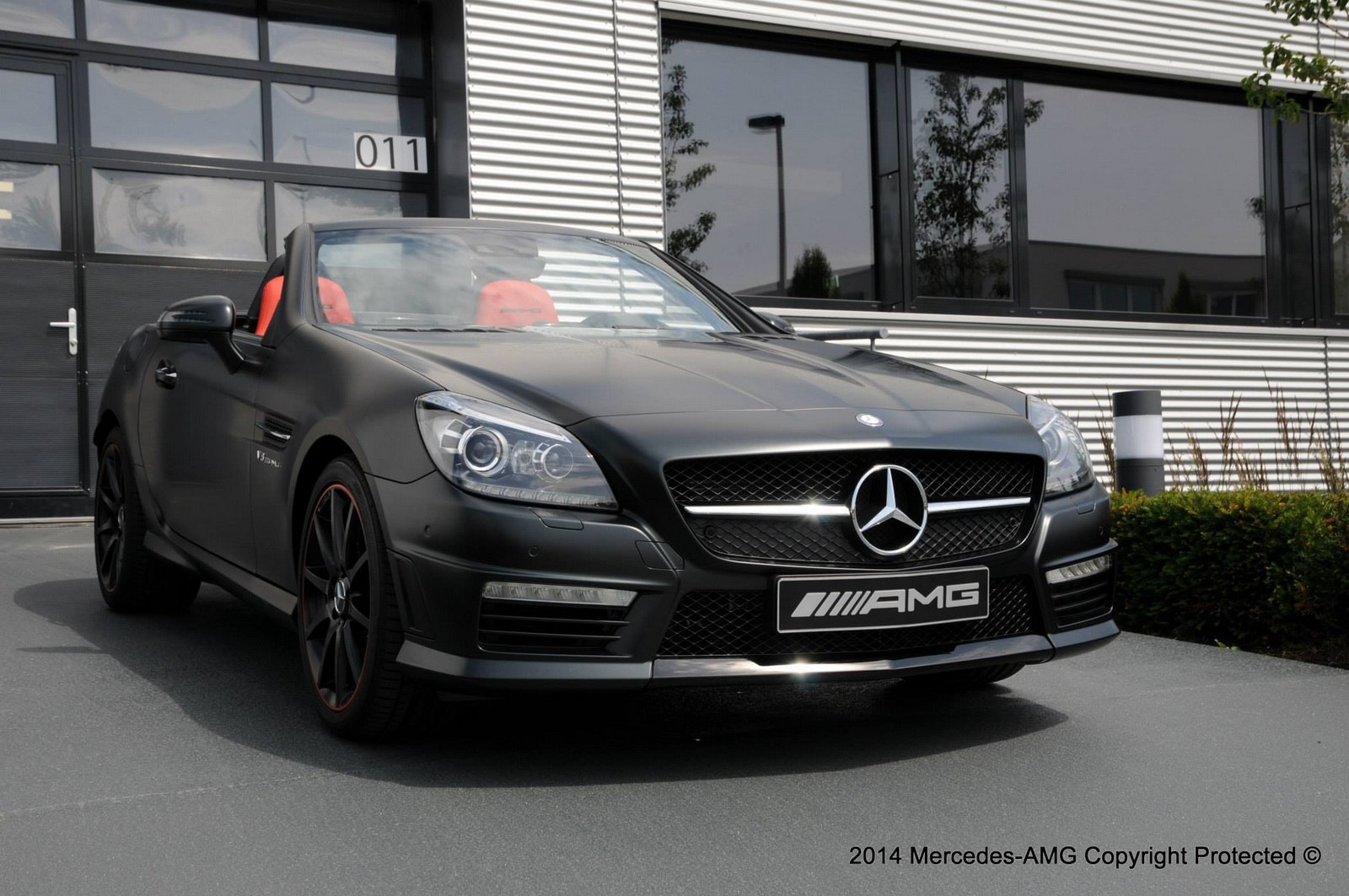 اجراء بعض التعديلات على مرسيدس Mercedes-SLK-55-AMG-Performance-Studio-3.jpg