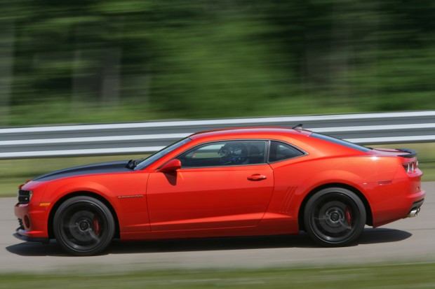 For 2013, Camaro is available with the 1LE performance package,