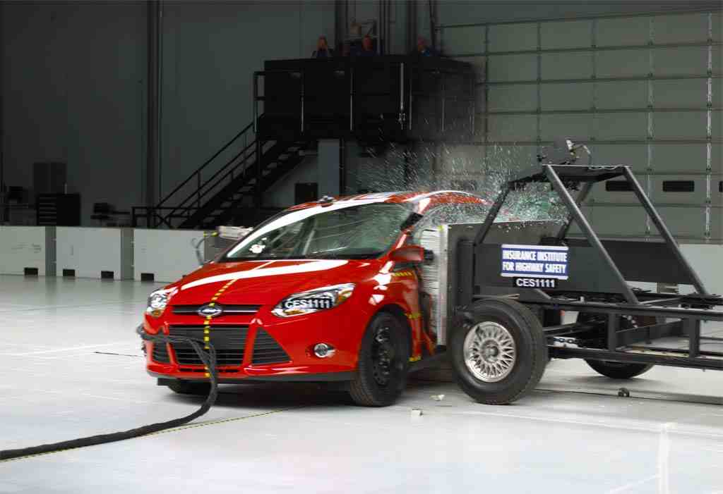 2012 Ford focus crash test #1