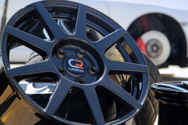 porsche-911-with-carbon-revolution-cr-9-carbon-fiber-wheels_100414103_l