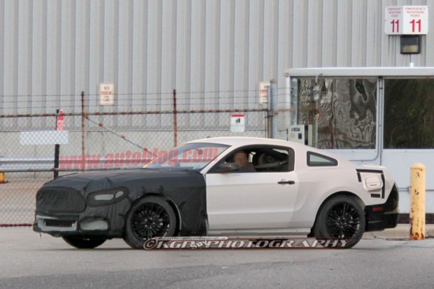 2015-ford-mustang-spied01
