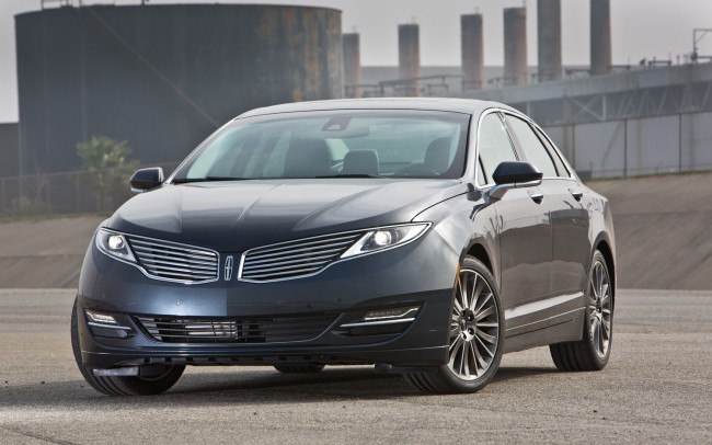 2013-Lincoln-MKZ-front-three-quarters
