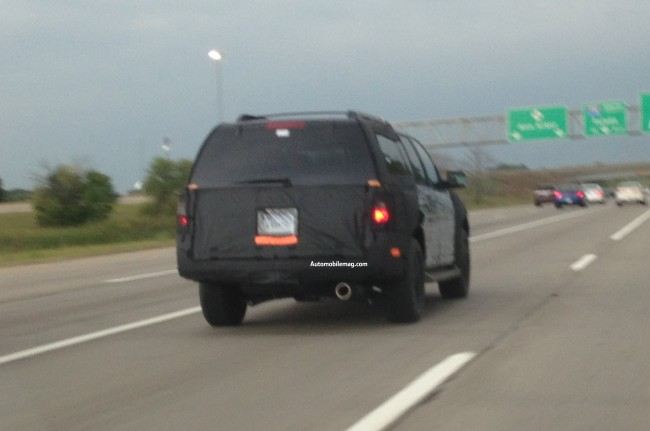 2015-Ford-Expedition-spied-rear-three-quarter-1