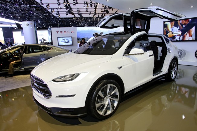 Tesla_Model-X_Detroit2013
